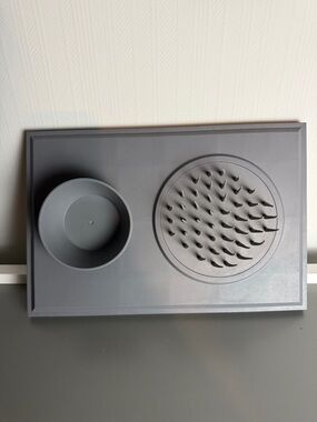 The Whisker City Grass Slow Feed Cat Mat Like New